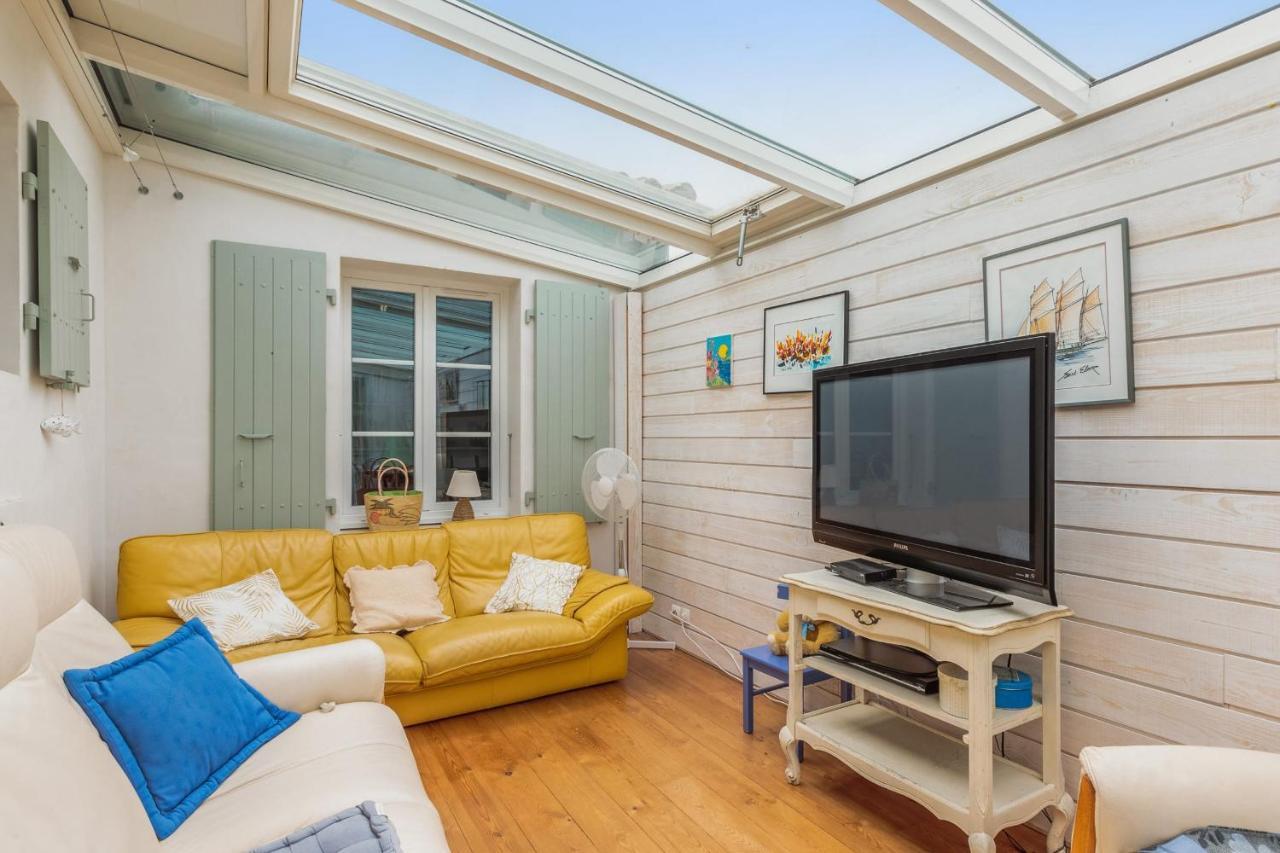 Nice Studio With Veranda Nearby The Beach In La Flotte - Welkeys Exterior foto