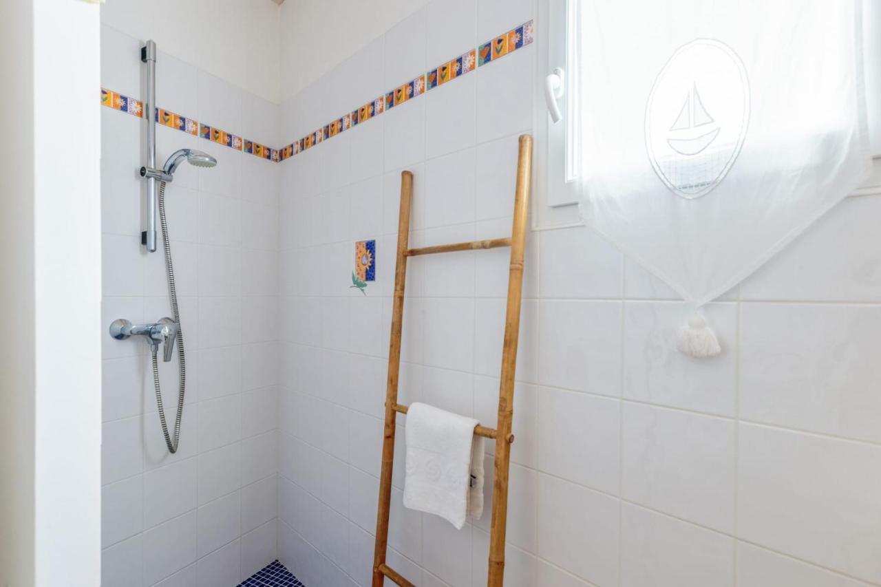 Nice Studio With Veranda Nearby The Beach In La Flotte - Welkeys Exterior foto